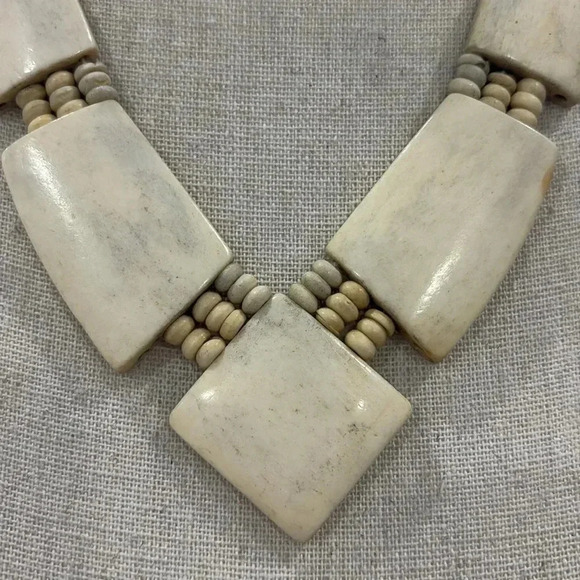 Real bone necklace - Picture 2 of 4